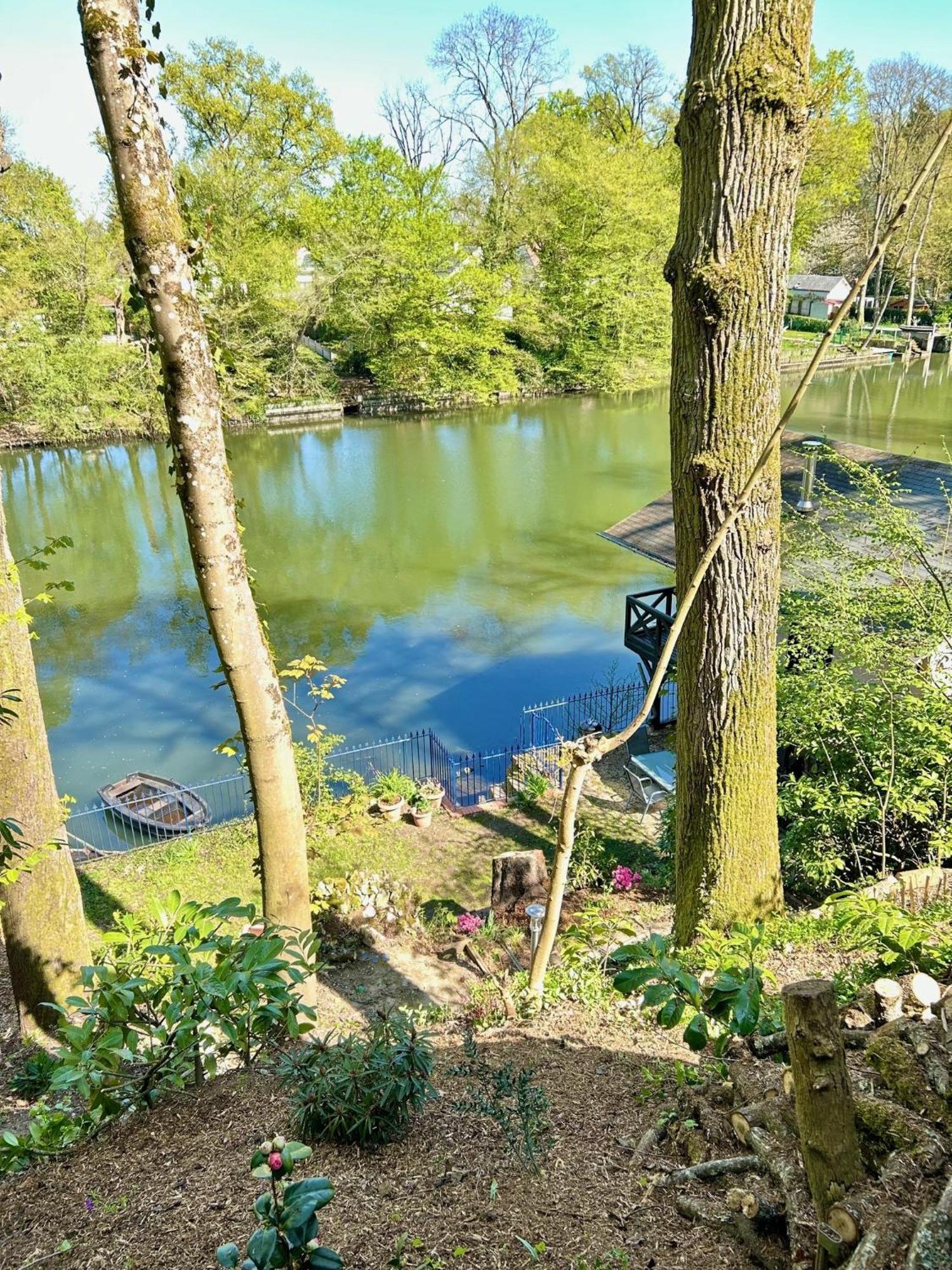 Le Chalet Bucolique Au Bord De L'Eau Olivet  Esterno foto